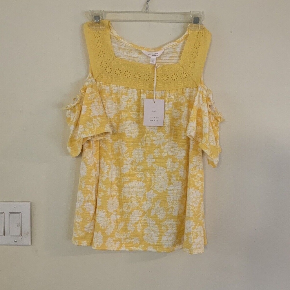 Nwt LC Lauren Conrad cold shoulder yellow top sz S